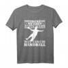 Unterschätze Nie einen Alten Mann Mit einem Handball T-Shirt – Perfektes Geschenk für Handballfans, Väter & Freunde