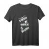 Lustiges Triathlon Spruch T-Shirt für Schwimmen, Fahrrad & Laufen – Originelles Geschenk für Sportler, Triathleten & Marathonläufer