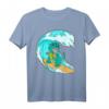 Cute Dinosaur Surfing T-Shirt - Lustiges Beach Surfer Geschenk für Dinosaurier- und Wassersportfans, perfekt für Sommer, Geburtstag & Feiertage