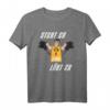 STEHT ER DANN LÄDT ER - Elektroauto E-Auto T-Shirt für Fans der Elektromobilität & Umweltbewusste - Geschenkidee zum Geburtstag & Weihnachten