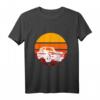 Vintage Trabant im Sonnenuntergang - Kultiges DDR Auto T-Shirt für Trabifans & Nostalgiker