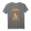 Unterschätzen Sie niemals einen alten Mann mit einem Basketball T-Shirt – Lustiges, hochwertiges Basketball Shirt für Männer
