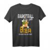 Basketball und Bier darum bin ich hier Trikot Korbball T-Shirt – Lustiges Geschenk für Basketballspieler, Trainer & Fans