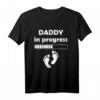 Herren Papa im Werden - Papa In Bearbeitung T-Shirt für den ersten Vatertag & frischgebackene Väter mit Spruch