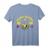 Lustiges Dart Bienen Outfit T-Shirt mit Dartscheibe & Dartpfeilen – Perfekt für Dartspieler & Dartfans