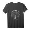 Weltesche Mondphasen Baum T-Shirt - Mystisches Design für Wikinger, Mythologie und Astrologie Fans, perfekte Geschenkidee