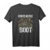 Boot Bootfahren Segeln T-Shirt – Echte Kerle Fahren Boot, Perfektes Geschenk für Kapitäne, Seemänner & Bootsbesitzer