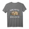 Lustiges Faultier T-Shirt mit Spruch 'Ohne Kaffee werde ich zum Tier' – Perfekt für Kaffeeliebhaber, Morgenmuffel & Büroangestellte