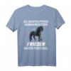 Lustiges Friesen Personal Reiter Geschenk Pferd T-Shirt – Humorvolles Reiter Outfit mit Spruch für Pferdeliebhaber zum Geburtstag & Weihnachten