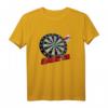 Game On Dart Herren T-Shirt – Klassisch geschnitten, doppelt genähter Saum für Dartspieler & Dartfans