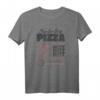 40Geburtstag Surfer Boy Pizza Flyer T-Shirt – Offizielles Stranger Things Fan-Shirt für Geburtstag, Fans & D&D Enthusiasten