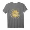 Woodgrain 1000lb Club Powerlifter T-Shirt – Motivationsshirt für Kraftsportler, Squat, Bench & Deadlift, Perfektes Geschenk zum Meilenstein