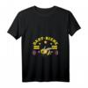 Lustiges Dart Bienen Outfit T-Shirt mit Dartscheibe & Dartpfeilen - Bequemes Dartshirt mit V-Ausschnitt für Dartfans und Hobbyspieler