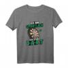 Ich bin Sportlich ich spiel Dart Geschenk T-Shirt – Witziges Dart Spruch für Turniere, Ligaspiele & Dartfans