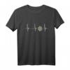 Dartscheibe Herzschlag EKG Puls T-Shirt – Perfektes Geschenk für Dartspieler & Dartfans bei Turnieren, Weltmeisterschaft & Vereins-Events