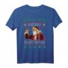 Ugly Christmas Santa Playing Darts 'Merry Dartsmas' - Lustiges Weihnachts-T-Shirt für Dartfans & Humorvolle Geschenkidee
