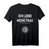 Ich liebe es wenn meine Frau mich Dart spielen lässt - Lustiges Dart T-Shirt für Männer, perfekt als Geschenk zu Weihnachten oder Geburtstag