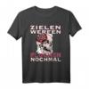 Zielen werfen fluchen nochmal - Lustiges Darts T-Shirt mit Totenkopf Motiv für Dartfans, Freunde & Familie als Geschenk zu Geburtstag, Weihnachten & mehr