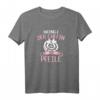 Bringt der Chefin die Pfeile T-Shirt Damen - Lustiges Dart Geschenk für Frauen, Geburtstags- & Turnieroutfit