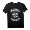 Unterschätze niemals einen alten Mann mit Dartpfeil T-Shirt - Lustiges Geschenk für Dartspieler, Freunde & Familie zu Geburtstagen & Weihnachten