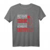 Meister der Präzision Dartspieler T-Shirt mit Dart Pfeilen - Perfekt für Dartfans und als Geschenk für Dartspieler