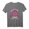 Sieh Zu Und Lerne, Darts Dartspielerin T-Shirt – Damen Outfit für Dartfans, Dart Oma & Mama, Perfekt für Dartscheibe & Zubehör