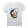 Dart T-Shirt mit Spruch 'In Schweren Zeiten brauche ich 237cm Abstand' – Perfektes Geschenk für Dartspieler und Turnierteilnehmer