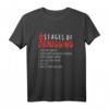 6 Phasen des Debugging T-Shirt – Witziges Programmier-Shirt für Entwickler und IT-Profis