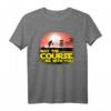 Offizielles 'Mai der Kurs ist mit Ihnen' Disc-Golf T-Shirt – Lustiges Turnier- und Fan-Shirt für Disc-Golf-Fans, Sci-Fi Nerds & Weltraum-Enthusiasten