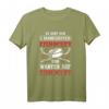 Eishockey Und Warten Auf Eishockey T-Shirt – Humorvolles Design für Eishockeyspieler & Fans