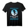 Weniger Ist Mehr Weniger Arbeit Mehr Eishockey T-Shirt - Klassisch geschnitten, langlebig & bequem für Eishockeyfans