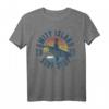 HapMonkey Surf Shop T-Shirt mit Retro Logo - Amity Island Surf Shop, Lizenzierte Strand- und Surf-Motive