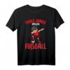 Coole Jungs spielen Fußball T-Shirt – Perfektes Geschenk für fußballbegeisterte Kinder zum Geburtstag, Weihnachten & als Fanartikel