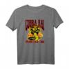 Cobra Kai Sportliches Logo T-Shirt – Offizielles Merchandise für Fans, Karate-Enthusiasten & Serienliebhaber