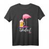 Es eskaliert eh Lustiges Party- und Festival-T-Shirt mit Flamingo und Bier-Spruch – Perfekt für Fasching, Karneval, Mallorca-Urlaub & Trinkfreunde
