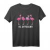 Be Different - Flamingo Spruch Vogel T-Shirt für Flamingo- und Naturschutzliebhaber – Perfektes Geschenk für Kinder, Frauen & Männer zu Geburtstag & Weihnachten