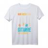 Nur Noch Eine Gitarre Ich Schwöre Es - Lustiges Gitarristen T-Shirt für Rockfans, Musiker & Bandmitglieder