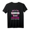 Witziges Sabrina T-Shirt - Personalisiertes Namensoutfit für Frauen & Mädchen als Geschenk zum Geburtstag oder Taufname