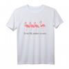Flamingo T-Shirt Es Ist Ok Anders Zu Sein - Humorvolles Wein T-Shirt als Geschenk für Flamingo-Liebhaber und Individualisten