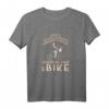 Damen Echte Prinzessinnen kommen nicht im Kleid sondern mit dem E-Bike T-Shirt – Lustiges Fahrrad Motiv für Frauen, Freundinnen & Schwestern