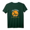 I play with sharp Obiects - Falkner T-Shirt für Falknerei und Greifvogel-Liebhaber, klassisch geschnitten, doppelt genähter Saum