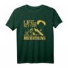 Gleitschirm fliegen über den Bergen - Sportliches T-Shirt für Paragleiter & Abenteuerfans, perfekte Geschenkidee für Männer, Väter & Brüder