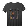 Lustiges Halloween Come We Fly T-Shirt mit Hexenbesen - Humorvolles Kostümzubehör für Halloween-Partys