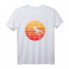 Ultimativer Frisbee Geschenk - Retro-Stil T-Shirt mit Vintage-Design und Sonnenuntergang Hintergrund