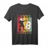 Kinder Fußball T-Shirt zum 8. Geburtstag - Coole Dab Tanz Pose, Fußball Motiv, Geschenk für Jungen und Mädchen