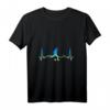 Fußballspieler Geschenk EKG Herzschlag Fußball T-Shirt – Perfekt für Fans, Trainer & Hobbykicker zu Weihnachten, Geburtstag & Vatertag