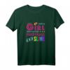 Damen Fußball-Design-Mädchen, das Fußball und Schleim liebt T-Shirt – Perfekt für Frauen, Mütter & Fußballfans zum Geburtstag, Weihnachten & Muttertag