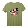 HapMonkey Mickey Mouse Denmark Soccer Uniform Portrait T-Shirt – Offizielles Disney Merchandise für Disney- und Fußballfans