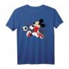 HapMonkey Mickey Mouse Denmark Soccer Uniform Portrait T-Shirt – Offizielles Disney Merchandise für Disney- und Fußballfans