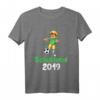 Kinder Schulkind 2019 Fußball Kicker T-Shirt - Lustiges Einschulungsshirt für Jungen und Mädchen, perfekt als Schulstart Geschenk